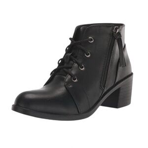 Easy Street Women's Becker